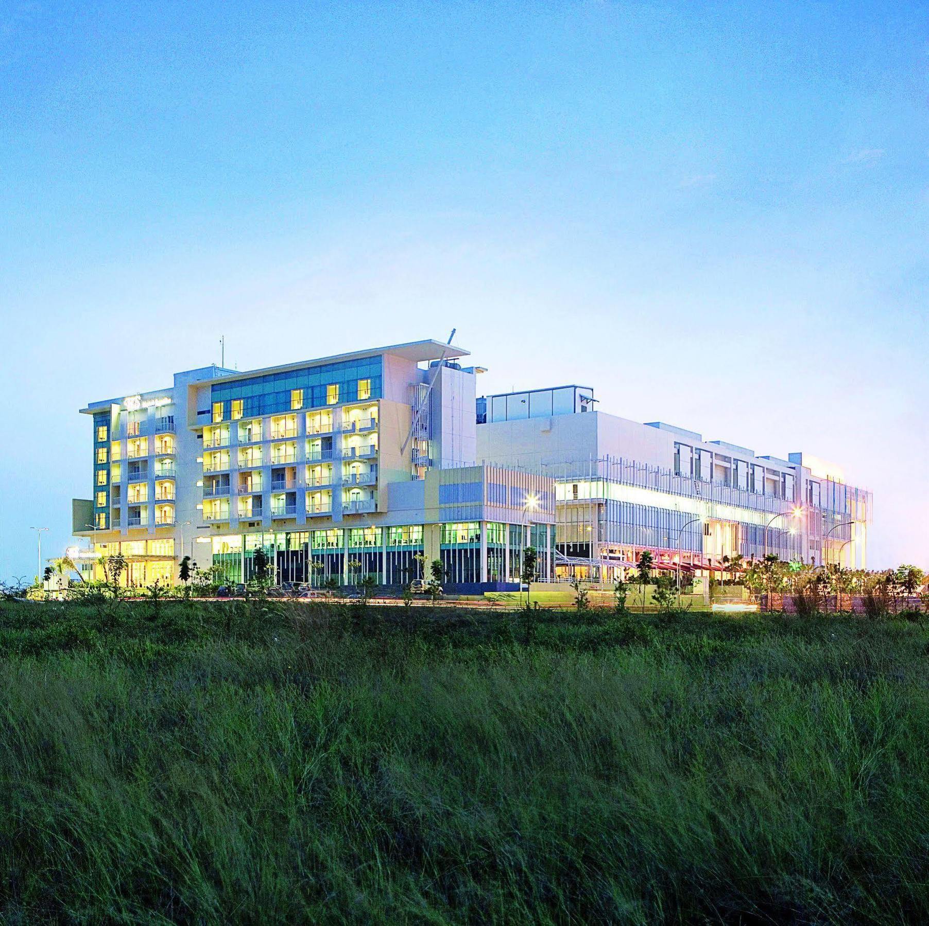 Hotel Santika Bsd City-Serpong Ngoại thất bức ảnh